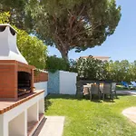 Moura By Hellovacations *