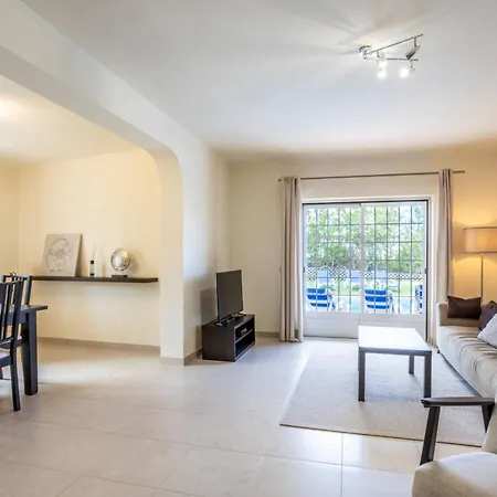 Moura By Hellovacations Loule