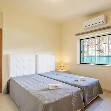 Villa Moura By Hellovacations