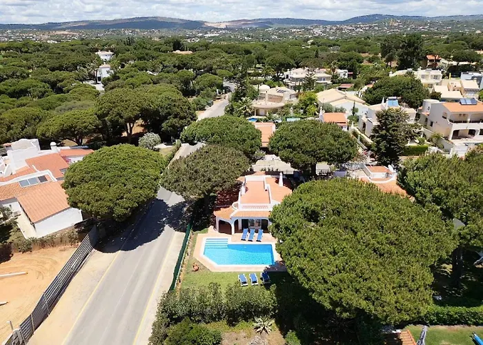 Moura By Hellovacations * Loulé