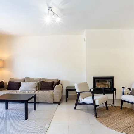 Villa Moura By Hellovacations