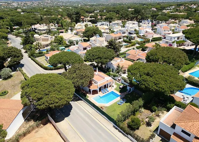 别墅 Moura By Hellovacations *